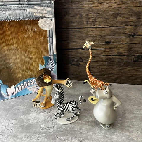 Madagascar 4 Figure Pack Hasbro DreamWorks 2004 Set Poseable Complete in Box Cover
