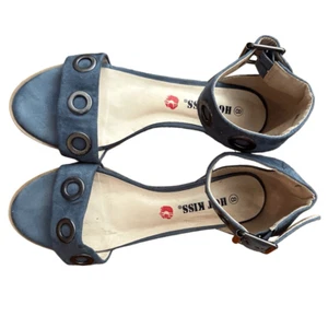 Cute suede and metals sandals - Picture 1 of 7