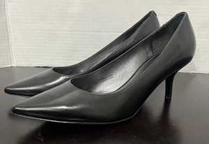 Scarpe a punta Via Spiga taglia 6 M decolte in pelle tacco a gattino nere - Foto 1 di 9