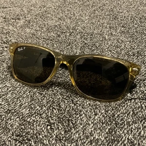 Rayban Wayfarer Italy, Amber Polarized Sunglasses RB2132 - Picture 1 of 6