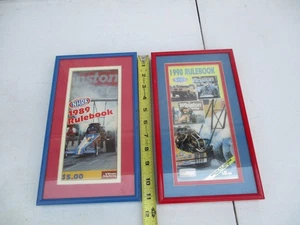Vintage NHRA Regelbücher 1989 & 1990 gerahmt & mattiert National Hot Rod Association - Bild 1 von 5