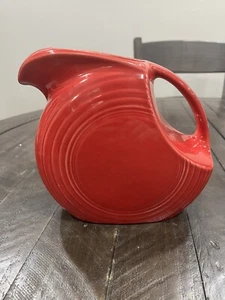 Fiesta Disc Water Pitcher Red Scarlet HLC Pottery Post 86 Fiestaware Second - Picture 1 of 7