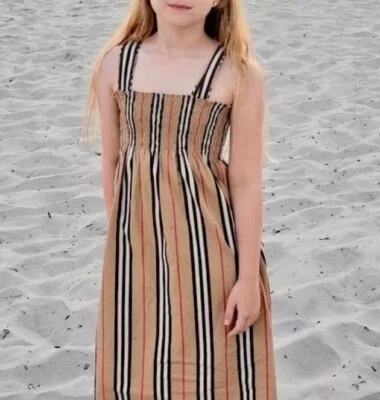 Vestido sin mangas Burberry Nova Check para niñas talla 8Y Foto 1 de 4