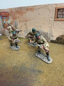 *RETIRED* 1/30 KING & COUNTRY # RA08 WW II RUSSIAN "THE ATTACK" W/Orig. Box - Picture 1 of 5