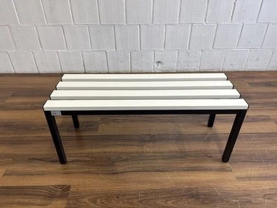 C+P Sitzbank Umkleidebank weiß schwarz Kunststoff 100cm breit - Bild 1 von 3