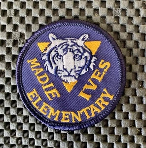 MADIE IVES ELEMENTARY SCHOOL EMBROIDERED SEW ON PATCH K-8 MIAMI 2 1/2" NOS - Picture 1 of 2