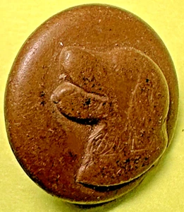 Antique SPORTSMAN PICTURE BUTTON DOGS HEAD METAL SHANK - Picture 1 of 4