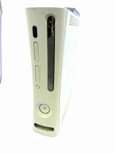 Microsoft Xbox 360 Console Bianca Console Solo 20GB HDD - Foto 1 di 4