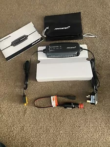 NEW UNUSED GENUINE MCLAREN CTEK BATTERY TRICKLE CHARGER CONDITIONER UK PLUG - Picture 1 of 17
