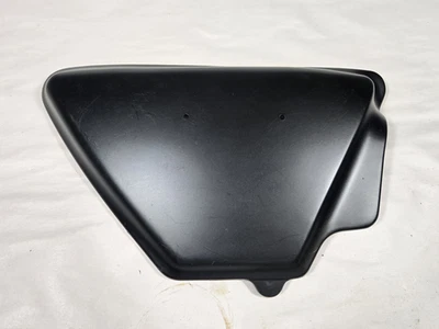 Cubierta lateral derecha negra Suzuki GS550 1977-1979, CB 550 Foto 1 de 4