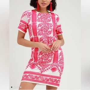 Lulus size small woman hot pink and white embroidered dress - Picture 1 of 16