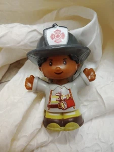 Figurina pompiere bambina Little People  - Foto 1 di 5