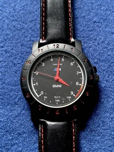 BMW Analoguhr schwarzes Leder mit rotem Quarzwerk Neuheit Edition - Bild 1 von 4
