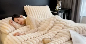 Luxurious Faux Rabbit Fur Throw Blanket - Soft, Warm & Cozy for Couch, Bed, Offi - Picture 1 of 18