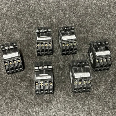 Siemens QT 20-amp/50-amp 4 -Pole Quad Circuit Breaker Qty 6 - Image 1 of 4