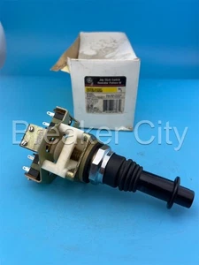 GE CR104PJM96 Joy Stick Switch CR104PJ 10A 125/250VAC General Electric — NEW - Picture 1 of 7