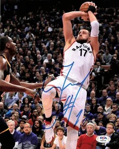 Jonas Valanciunas signed 8x10 photo PSA/DNA Toronto Raptors Autographed - Picture 1 of 1