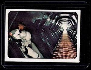 Mini pegatina 1977 Star Wars Panini atrapada en la bahía de la prisión #135 - Imagen 1 de 2