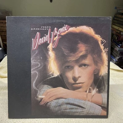 DAVID BOWIE Young Americans (1975, RCA, APL1-0998) Record Vinyl LP - Image 1 of 4