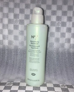 No7 Beautifully Balanced Purifying Cleanser oily/ Combination 200ml RARE - Picture 1 of 6
