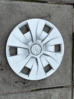 SEAT IBIZA 15" WHEEL TRIM X 1 HUB CAP GENUINE 6J0601147E CLIP ON TYPE - Image 1 of 4