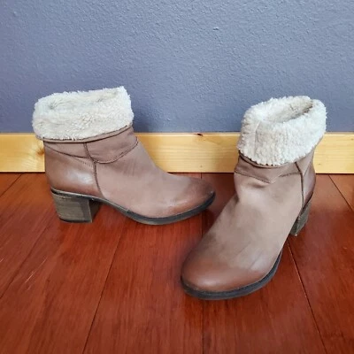 Report Signature Fireside Taupe Leather Fold Down Ankle Boots Women's 8.5 - Image 1 of 4