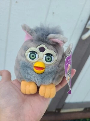 复古 1999 年 Tiger Furby Buddies 灰色条纹迷你 4 英寸毛绒“完成睡眠”带标签 — 第 1/4 张图片