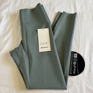 Lululemon Glow Up HR Tight 28” Legging CRBU Cerulean Blue Women's Size 8 - Picture 1 of 5
