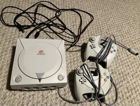 Sega Dreamcast HKT-3020 W/2 Controllers and Wires. Working Great Condition