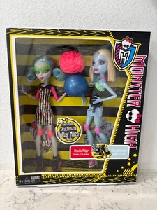 Monster High Dolls - Skultimate Roller Maze - 2 Pack - Ghoulia & Abbey - New - Picture 1 of 7