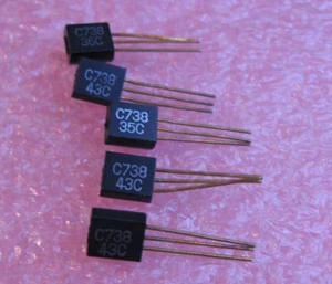 2SC738 C738 NPN Silizium Kleinsignal Transistor Si - Neu aus altem Lagerbestand Menge 5 - Bild 1 von 1