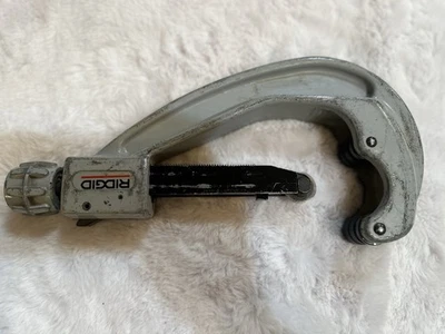 RIDGID 154 Quick-Acting Tubing Cutter - Gray - Image 1 of 4