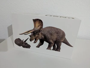 PNSO 1013EN Doyle The Triceratops mit Schädel 1:35 (OVP) - Bild 1 von 9