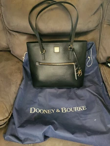 Dooney & Bourke Shoulder Bag Purse w/Soft Storage Bag - Picture 1 of 4