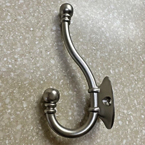 Liberty 085-03-3724 Satin Nickel Ball End Mantel Hut Morgenmantel Haken - Bild 1 von 2