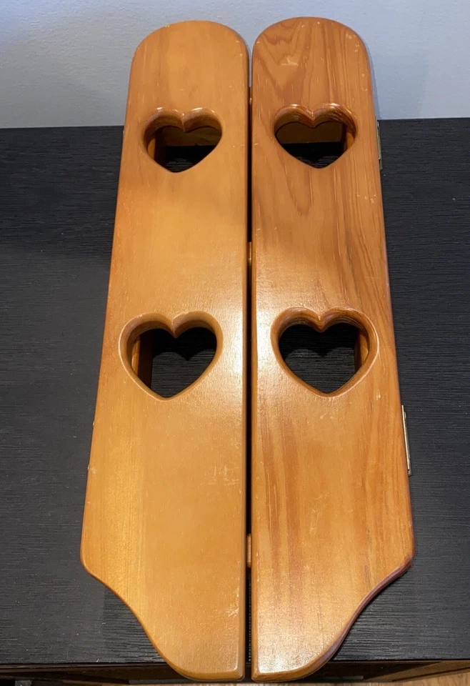 Estante de madera con puertas de corazón Cottagecore Country decoración de pared llavero  Foto 1 de 4
