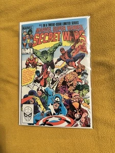 Marvel Superheroes Secret Wars 1-12 SET/includes First Black Suit NEWSSTAND - Picture 1 of 12
