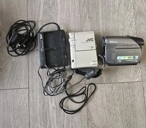 JVC GR-DVX9 & Samsung VP-D371W Camcorders with JVC AA-V50U Charger Fully Working - Picture 1 of 10