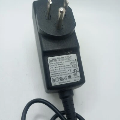 #K) Genuine Dell APD AC Power Adapter 19V 1.58A 30W WA-30B19U 0C830M FREE SHIP - Image 1 of 3