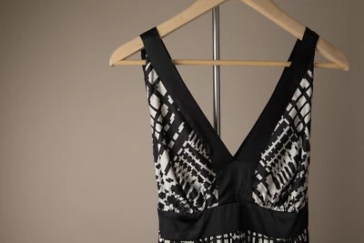 Vestido ECI Mujer Hasta la Rodilla Cóctel Noche Fiesta Blanco y Negro talla 6 Foto 1 de 4