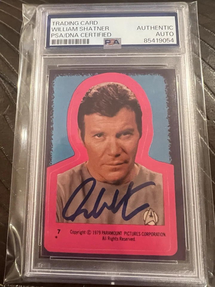 WILLIAM SHATNER 1979 Topps Star Trek Sticker  #7 Signed Auto PSA/DNA Slab - Image 1 of 1