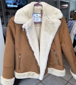 NWOT Abercrombie kids girls Suede And Sherpa jacket, size 13/14 - Picture 1 of 5