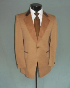 Increíble chaqueta de esmoquin de esmoquin de un botón para hombre beige y marrón vintage 37 R NWOT - Imagen 1 de 8