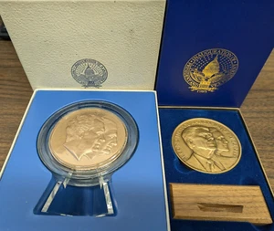 1985 Reagan / Bush und 1973 Presidential Nixon / Agnew Inaugural Bronze Medals - Bild 1 von 9