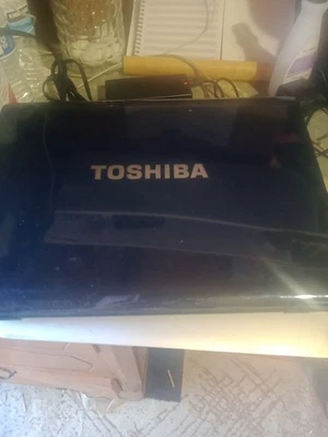Toshiba Satellite A215-S6820 - Image 1 of 4