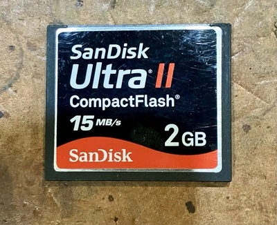 SanDisk • 2MB CompactFlash • With Case - Image 1 of 4