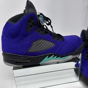 Jordan 5 Retro Uva Alterna 2020 Talla 7 Usado 136027-500 Púrpura - Sin Caja - Imagen 1 de 8