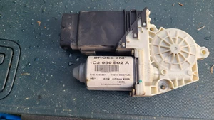 03-10 VW New Beetle Left Driver Window Regulator Motor OEM - Picture 1 of 4
