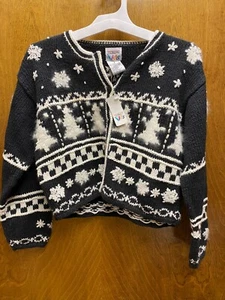 Kids NWT "Talbots Kids" black and white button up sweater. Size Kids Med. - Picture 1 of 2