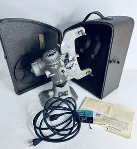 Bell & Howell Regent 8mm Projector Design 122 Model L With Case & Manual! Works! - Picture 1 of 15